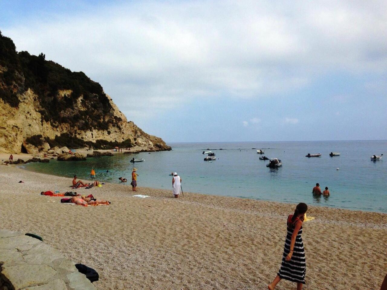 Deep Blue-daphne * Agios Nikitas